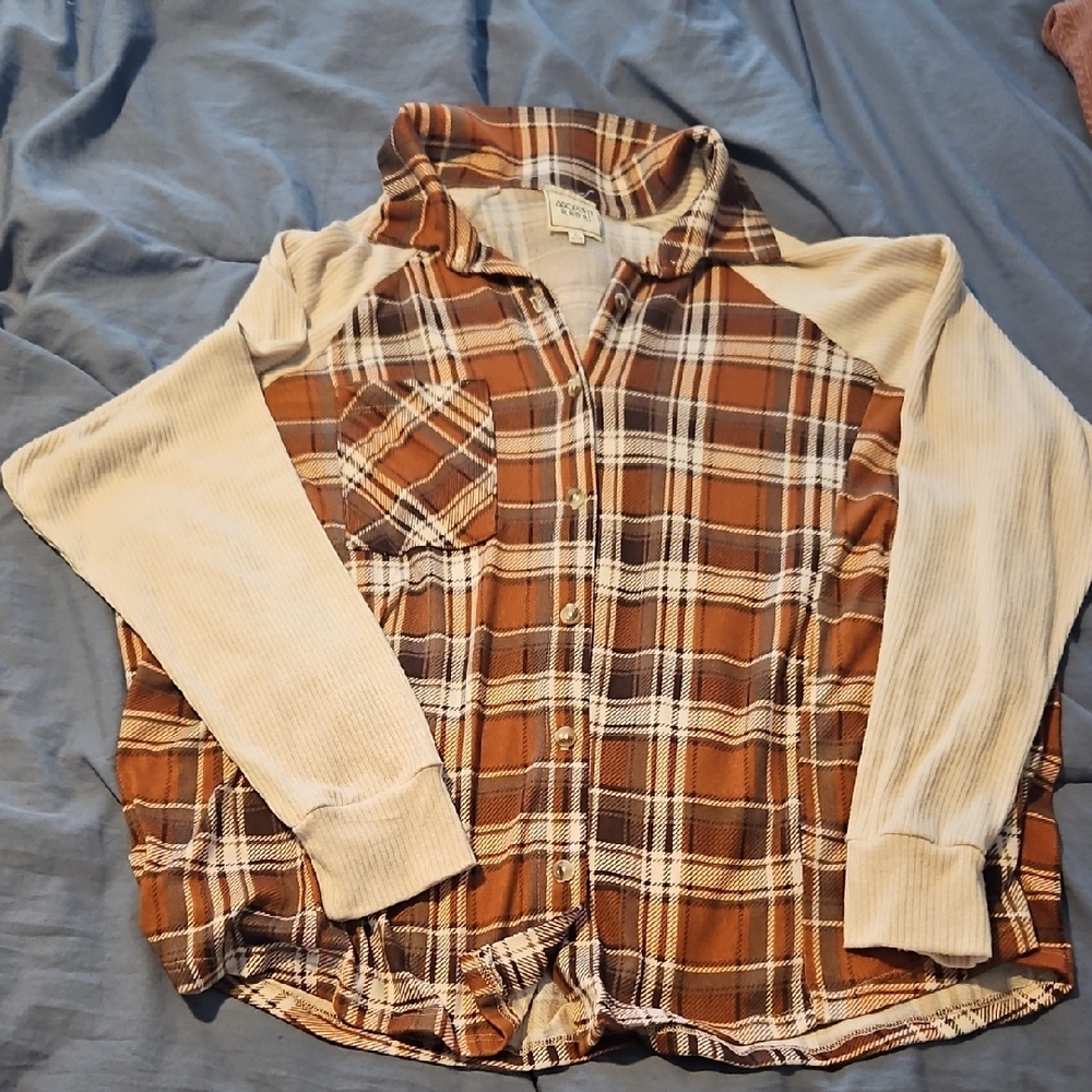 Modish Rebal Plaid Button-Up Shirt with Cream Sleeves